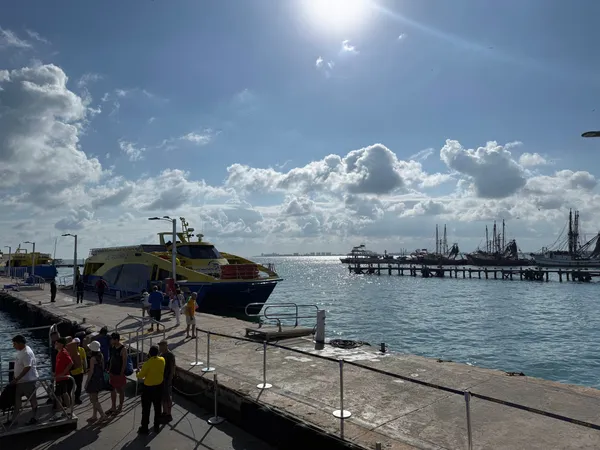 Isla Mujeres: karibský ostrov bez pozlátka Cancúnu